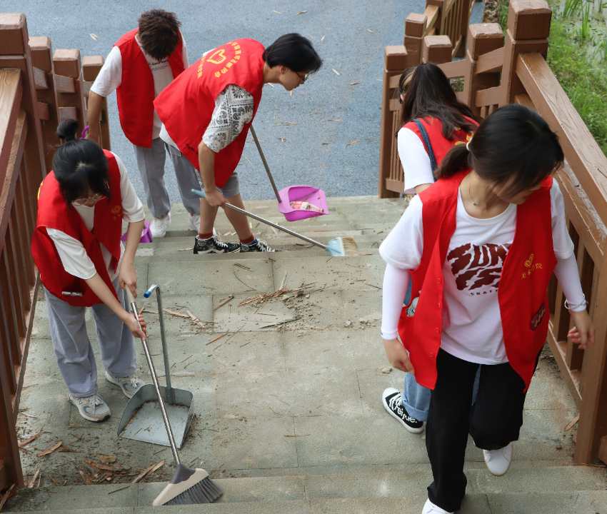 beat365官方网站美院送美到乡村